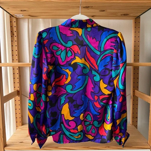 Colorful Abstract Print Women's Top - Picture 2 of 7